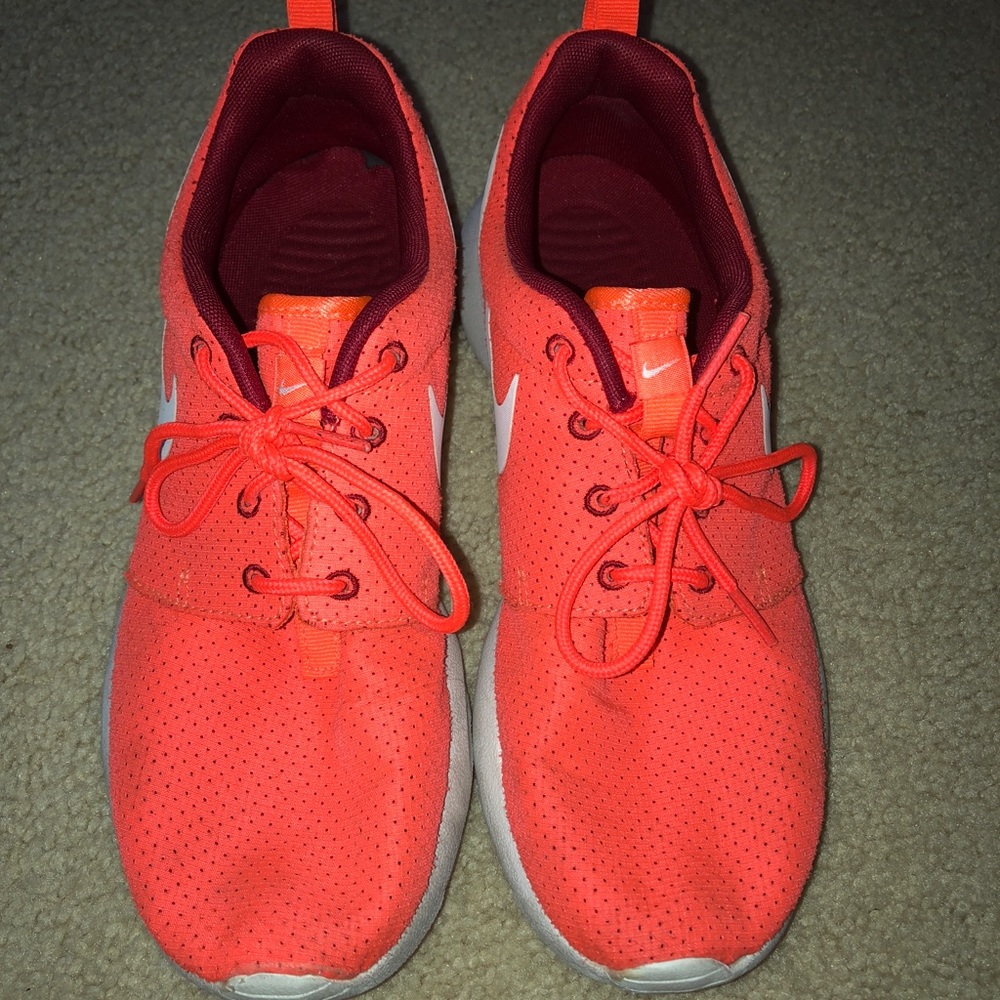 Running shoes